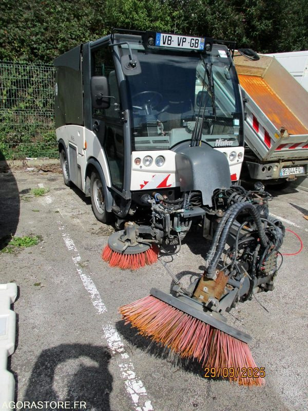 BALAYEUSE DE TROTTOIR marque HAKO (PAR 7161) - Utility/ Special vehicle: picture 1 BALAYEUSE DE TROTTOIR marque HAKO (PAR 7161) - Utility/ Special vehicle: picture 1