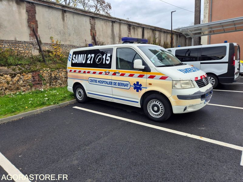 VW TRANSPORTER INTERVENTION SMUR - Panel van: picture 2 VW TRANSPORTER INTERVENTION SMUR - Panel van: picture 2