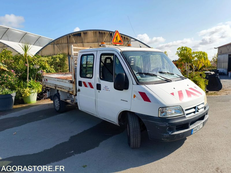 Camion à benne basculante - Tipper van: picture 2 Camion à benne basculante - Tipper van: picture 2