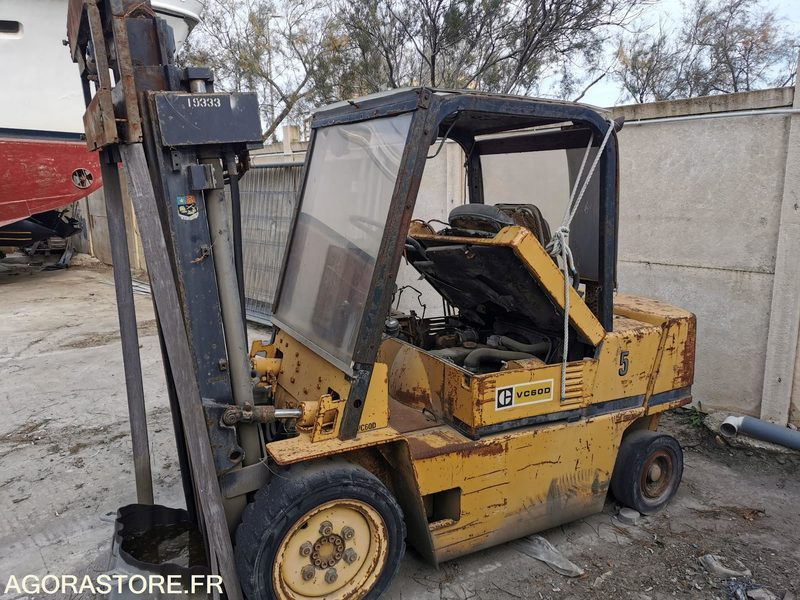 Chariot CATERPILLAR sans fourche - Diesel forklift: picture 4 Chariot CATERPILLAR sans fourche - Diesel forklift: picture 4