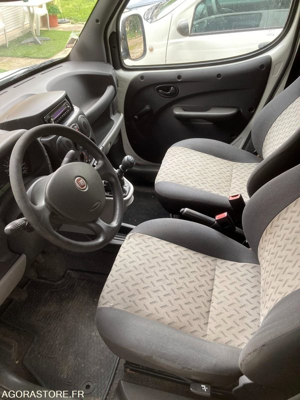 Small van fiat DOBLO CARGO - 2010: picture 6