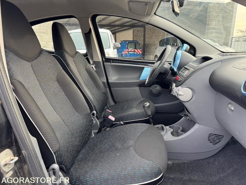 Car peugeot 107: picture 6 Car peugeot 107: picture 6