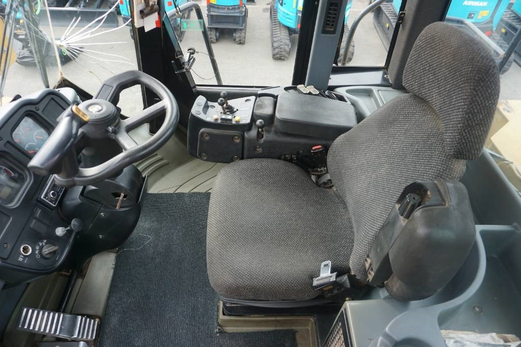 Wheel loader CAT 950 H: picture 11