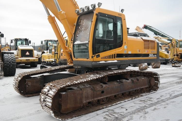 Crawler excavator Hyundai R360L-7: picture 7