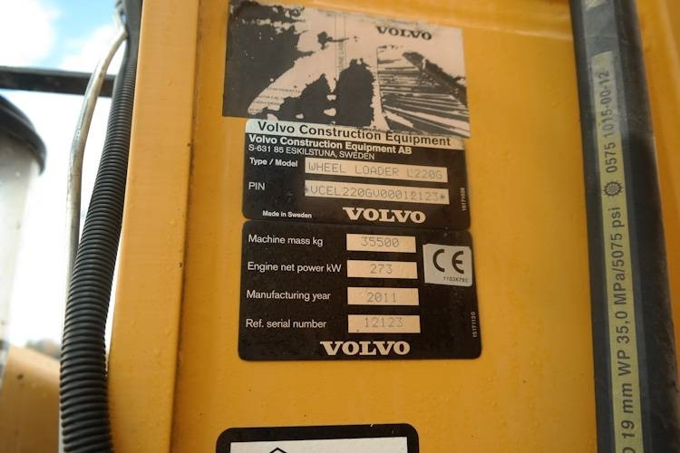 Wheel loader Volvo L220G: picture 7