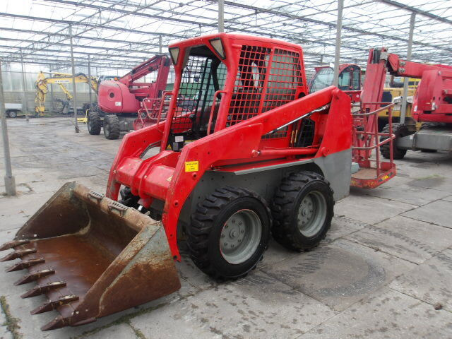 Bobcat S130 - Skid steer loader: picture 1 Bobcat S130 - Skid steer loader: picture 1