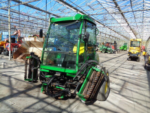 John Deere 3235C - Garden mower: picture 2 John Deere 3235C - Garden mower: picture 2