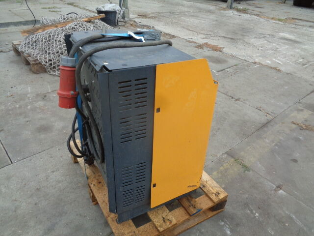 Forklift Jungheinrich EFG425: picture 15