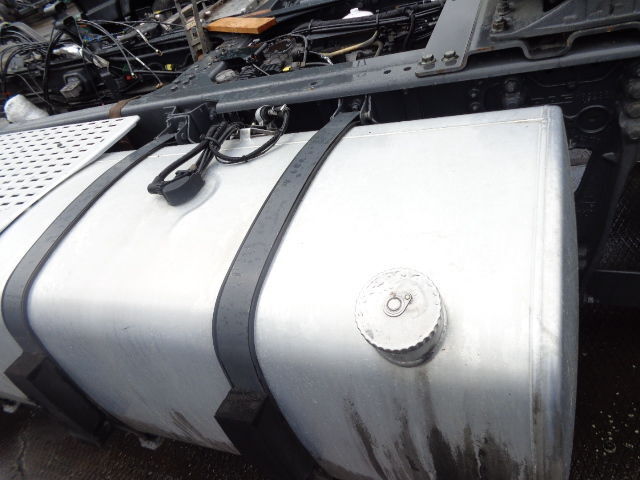 DAF with brackets - Fuel tank for Truck: picture 4 DAF with brackets - Fuel tank for Truck: picture 4