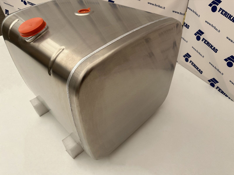 MAN - Fuel tank for Truck: picture 2 MAN - Fuel tank for Truck: picture 2