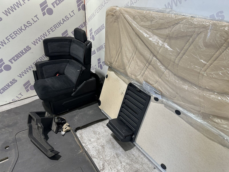 Mercedes-Benz passenger seat with lower bunk and table - Seat for Truck: picture 3 Mercedes-Benz passenger seat with lower bunk and table - Seat for Truck: picture 3