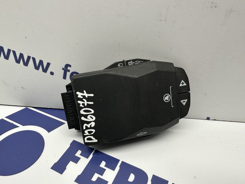 Renault radio switch - Electrical system for Truck: picture 1 Renault radio switch - Electrical system for Truck: picture 1
