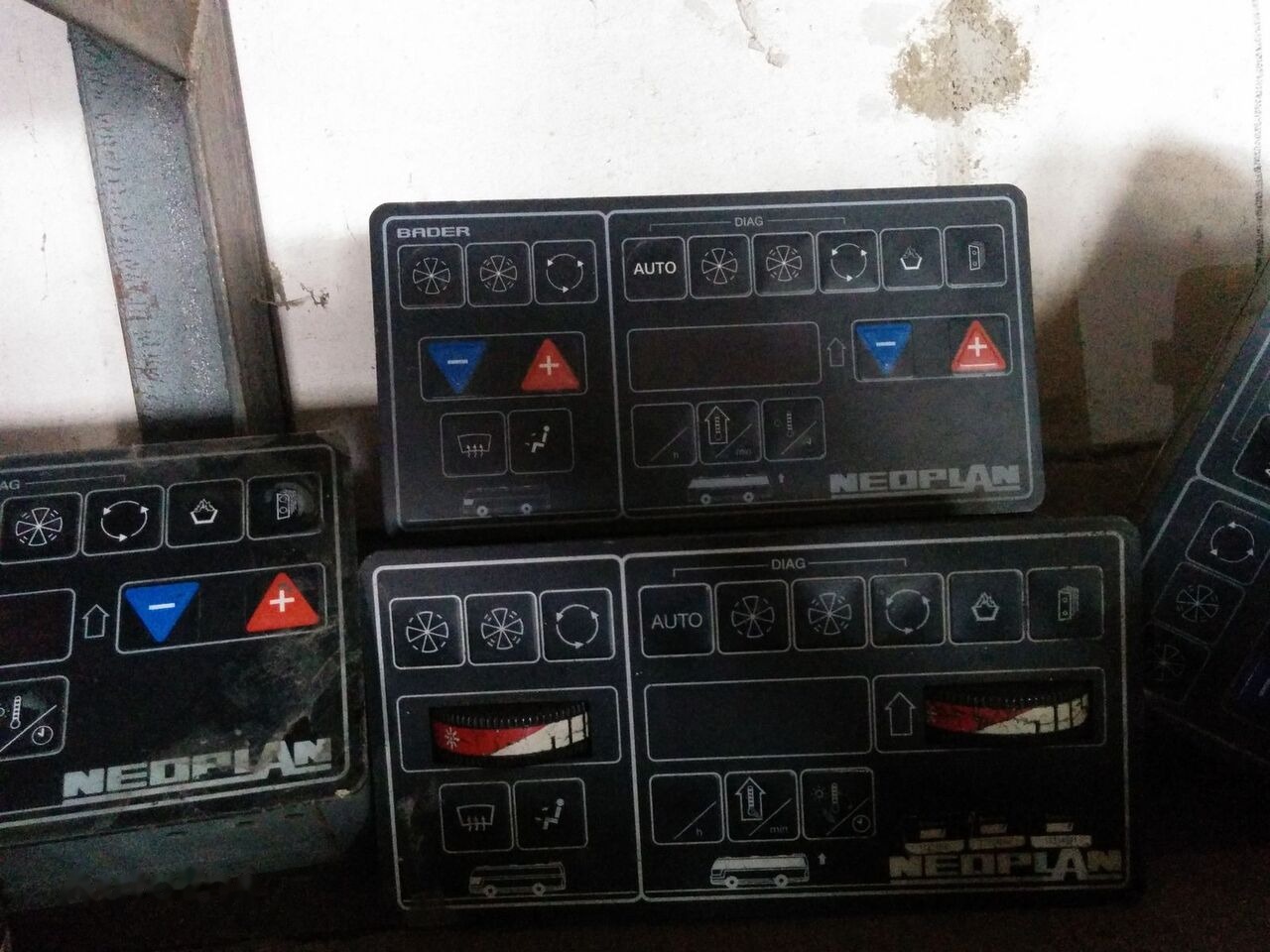 Neoplan Klimat kontrol RS232 BADER/ Clima Aire Neoplan Volvo - Electrical system for Bus: picture 2 Neoplan Klimat kontrol RS232 BADER/ Clima Aire Neoplan Volvo - Electrical system for Bus: picture 2