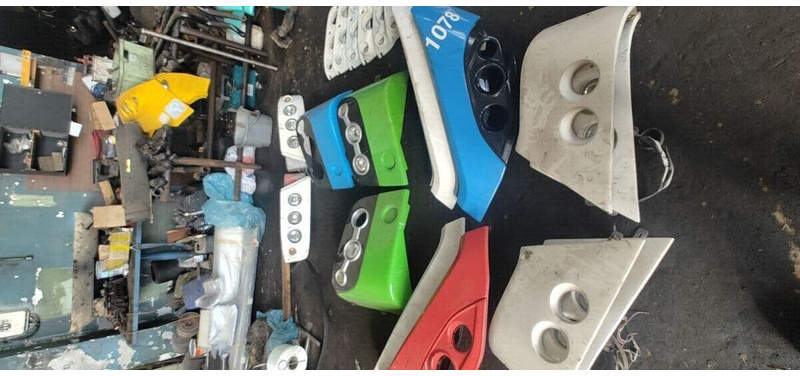 Volvo магнетолы . B12 . Ивеко - Spare parts: picture 2 Volvo магнетолы . B12 . Ивеко - Spare parts: picture 2