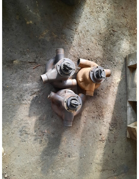 Volvo 4572010401. A4962010231 - Coolant pump: picture 3 Volvo 4572010401. A4962010231 - Coolant pump: picture 3