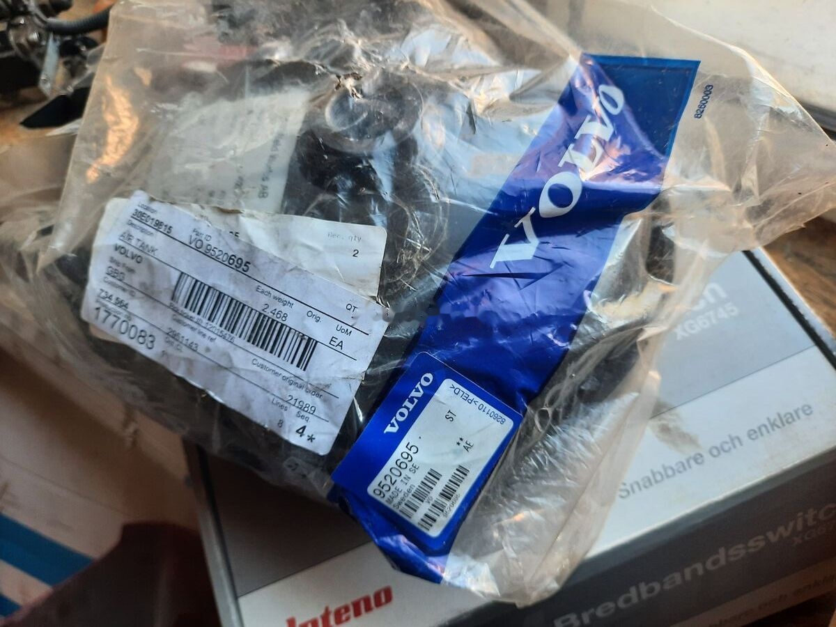 Volvo, AIR TANK Volvo 9520695 Volvo B10 - Hydraulics for Bus: picture 2 Volvo, AIR TANK Volvo 9520695 Volvo B10 - Hydraulics for Bus: picture 2