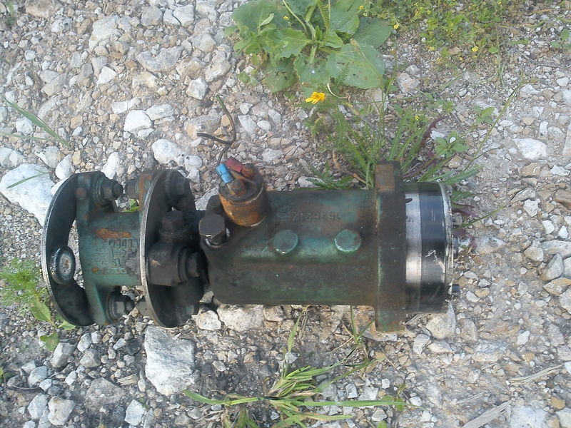 Volvo привода шкивов ремней и топливного насоса - Crankshaft: picture 1 Volvo привода шкивов ремней и топливного насоса - Crankshaft: picture 1