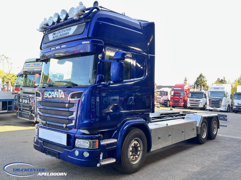 Scania R730 V8 6x4, Retarder, Clutch! Pto - Cab chassis truck: picture 3 Scania R730 V8 6x4, Retarder, Clutch! Pto - Cab chassis truck: picture 3