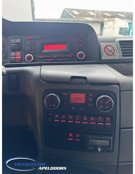 Tractor unit MAN TGS Euro 6, NL truck: picture 12