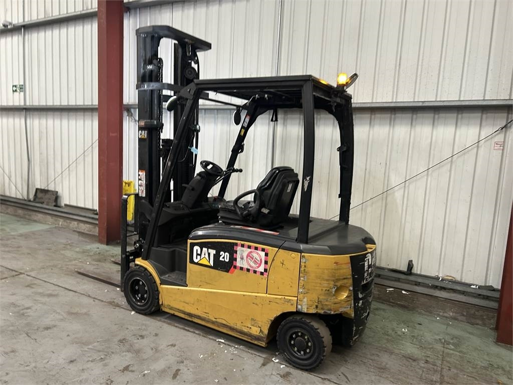 CAT EP20PN - Electric forklift: picture 3 CAT EP20PN - Electric forklift: picture 3