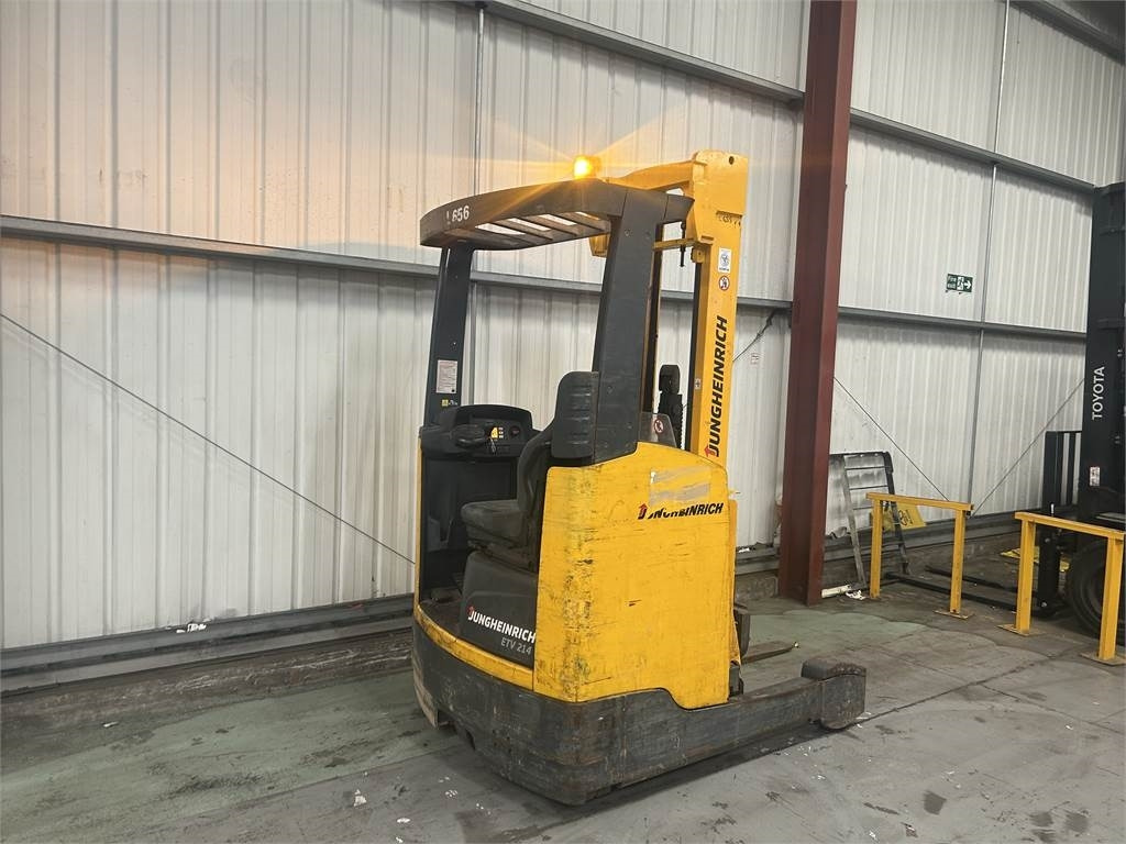 Reach truck Jungheinrich ETV214: picture 6