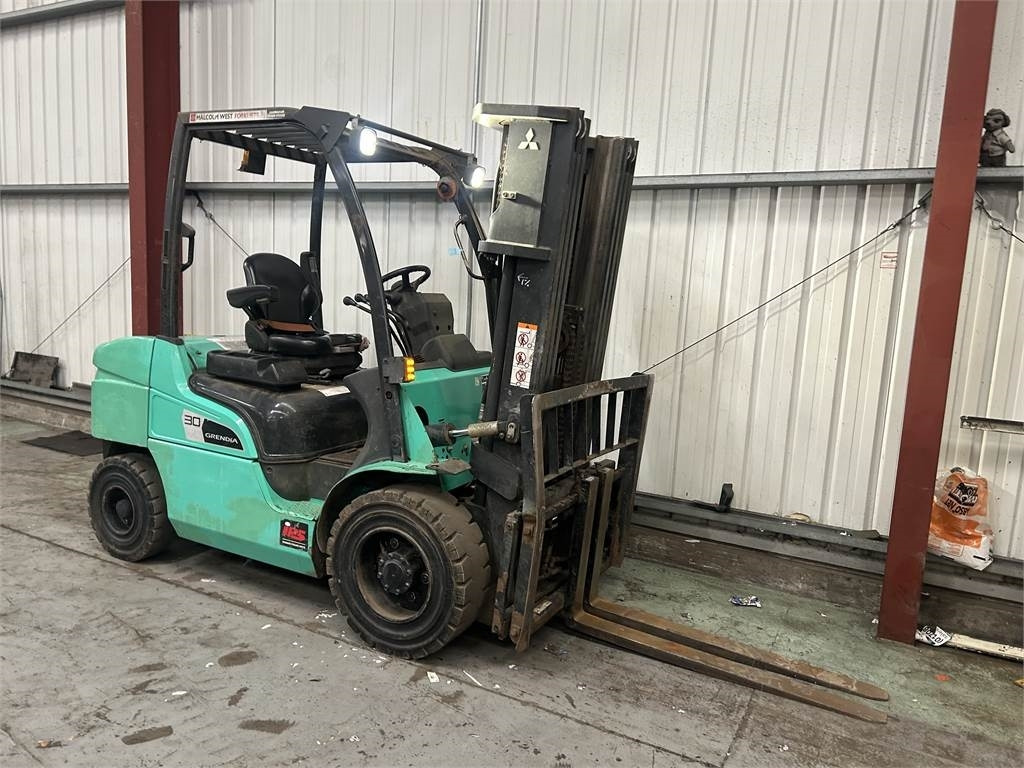 Mitsubishi FD30NT  - Diesel forklift: picture 4 Mitsubishi FD30NT  - Diesel forklift: picture 4