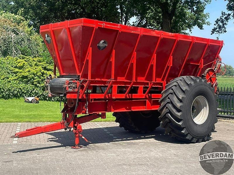 Kalkstrooier 10 ton - Fertilizer spreader: picture 1 Kalkstrooier 10 ton - Fertilizer spreader: picture 1