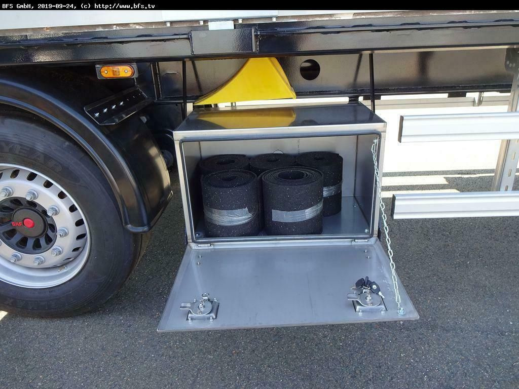 Wingliner Schwenkwand Hydraulisch CODE XL - Closed box trailer: picture 3 Wingliner Schwenkwand Hydraulisch CODE XL - Closed box trailer: picture 3