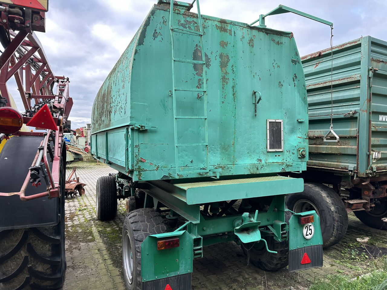 Hand-made Fortschritt mikser - Forage mixer wagon: picture 4 Hand-made Fortschritt mikser - Forage mixer wagon: picture 4