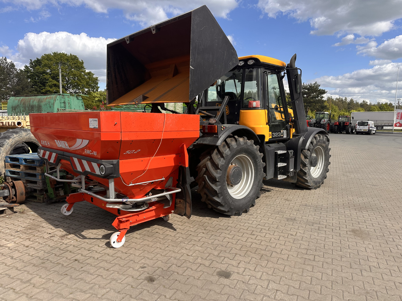 JCB FASTRAC 3230 - Farm tractor: picture 2 JCB FASTRAC 3230 - Farm tractor: picture 2