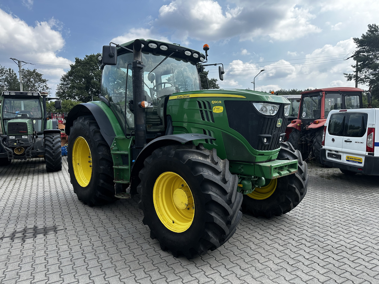 John Deere 6195R - Farm tractor: picture 1 John Deere 6195R - Farm tractor: picture 1