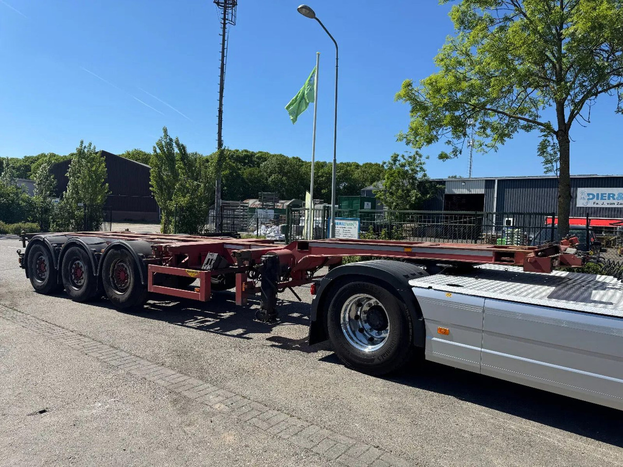 Broshuis 3 UCC-39/45 EU - 3 AXLE SAF + LIFTING AXLE - Container transporter/ Swap body semi-trailer: picture 5 Broshuis 3 UCC-39/45 EU - 3 AXLE SAF + LIFTING AXLE - Container transporter/ Swap body semi-trailer: picture 5