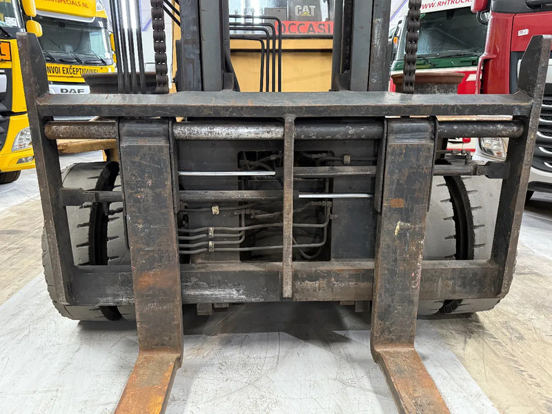 Caterpillar DP100 - ONLY 7.579 HOURS! + NL REGISTRATION! - Diesel forklift: picture 4 Caterpillar DP100 - ONLY 7.579 HOURS! + NL REGISTRATION! - Diesel forklift: picture 4