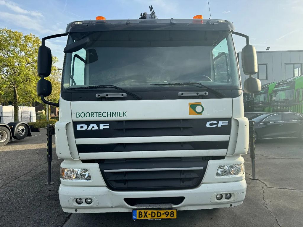 DAF CF 75.310 4X2 HIAB 111 HIDUO + REMOTE CONTROL TÜ - Dropside/ Flatbed truck, Crane truck: picture 2 DAF CF 75.310 4X2 HIAB 111 HIDUO + REMOTE CONTROL TÜ - Dropside/ Flatbed truck, Crane truck: picture 2