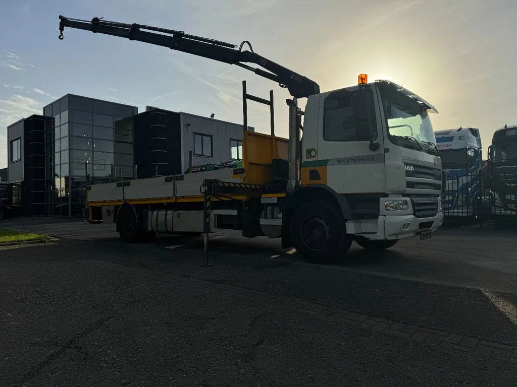 DAF CF 75.310 4X2 HIAB 111 HIDUO + REMOTE CONTROL TÜ - Crane truck, Dropside/ Flatbed truck: picture 5 DAF CF 75.310 4X2 HIAB 111 HIDUO + REMOTE CONTROL TÜ - Crane truck, Dropside/ Flatbed truck: picture 5