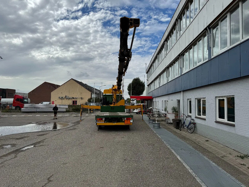 DAF CF 85.410 8X2 HIAB 422EP5 + REMOTE CONTROL - Crane truck: picture 4 DAF CF 85.410 8X2 HIAB 422EP5 + REMOTE CONTROL - Crane truck: picture 4