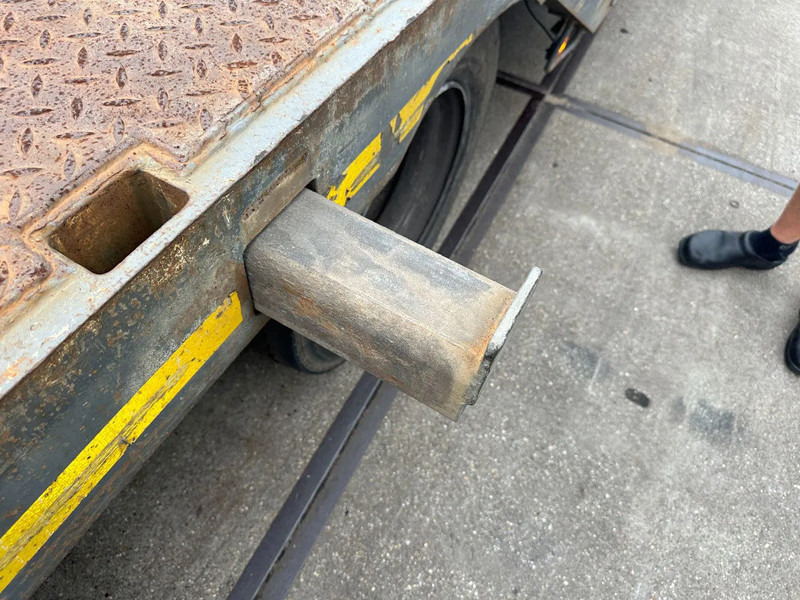 Low loader semi-trailer Floor 3 AXLE, 6 M EXTENDABLE, WHEEL FILLS: picture 9 Low loader semi-trailer Floor 3 AXLE, 6 M EXTENDABLE, WHEEL FILLS: picture 9