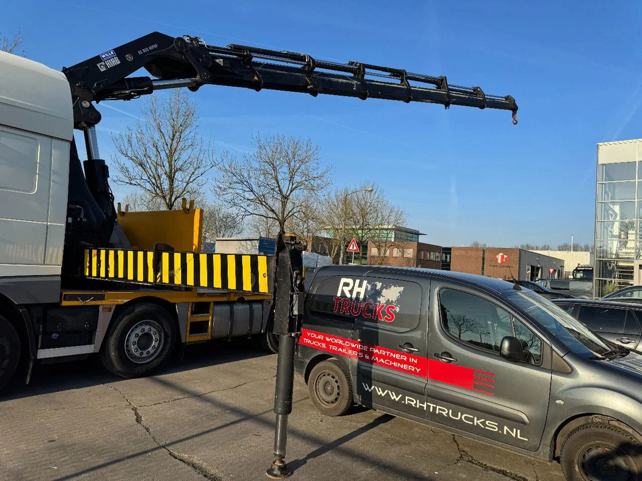 Crane truck, Dropside/ Flatbed truck Ginaf G6 4140 CF 8X2 - EURO 6 + HIAB 855 EP-6 + REMOTE: picture 6