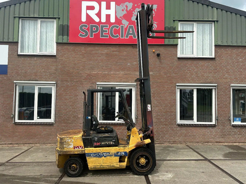 Hyster H3.00XL - 3 TONS - Diesel forklift: picture 1 Hyster H3.00XL - 3 TONS - Diesel forklift: picture 1