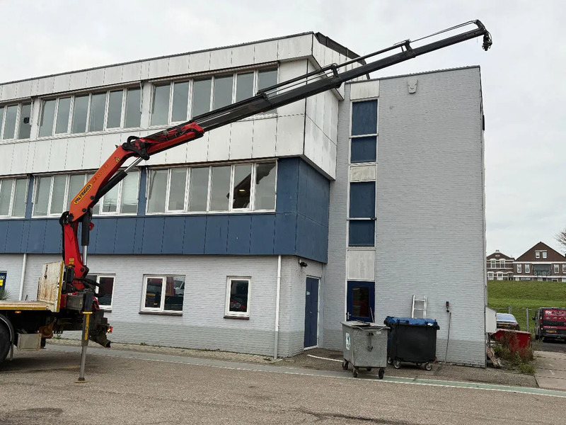 Crane truck Iveco Trakker 360 6X4 EURO 6 + PALFINGER PK20001K + REMOTE CONTROL: picture 6 Crane truck Iveco Trakker 360 6X4 EURO 6 + PALFINGER PK20001K + REMOTE CONTROL: picture 6