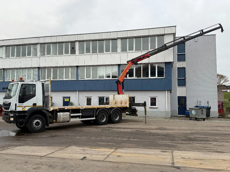 Iveco Trakker 360 6X4 EURO 6 + PALFINGER PK20001K + REMOTE CONTROL - Crane truck: picture 3 Iveco Trakker 360 6X4 EURO 6 + PALFINGER PK20001K + REMOTE CONTROL - Crane truck: picture 3