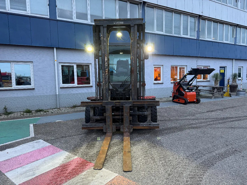 Kalmar DCF 80-9 8000 KG 3500 MM LIFT HEIGHT FORK POSITIONER - Diesel forklift: picture 5 Kalmar DCF 80-9 8000 KG 3500 MM LIFT HEIGHT FORK POSITIONER - Diesel forklift: picture 5