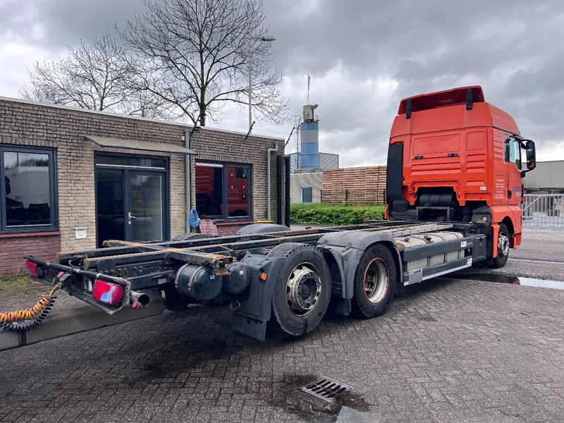 MAN TGX 26.440 XLX 6X2 EURO 5 - BDF CHASSIS + RETARDER - Container transporter/ Swap body truck: picture 4 MAN TGX 26.440 XLX 6X2 EURO 5 - BDF CHASSIS + RETARDER - Container transporter/ Swap body truck: picture 4