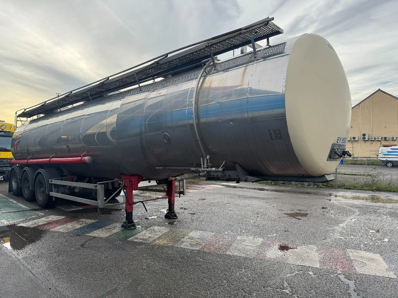 Magyar 3 COMPARTIMENTS BPW AXLES - Tank semi-trailer: picture 3 Magyar 3 COMPARTIMENTS BPW AXLES - Tank semi-trailer: picture 3