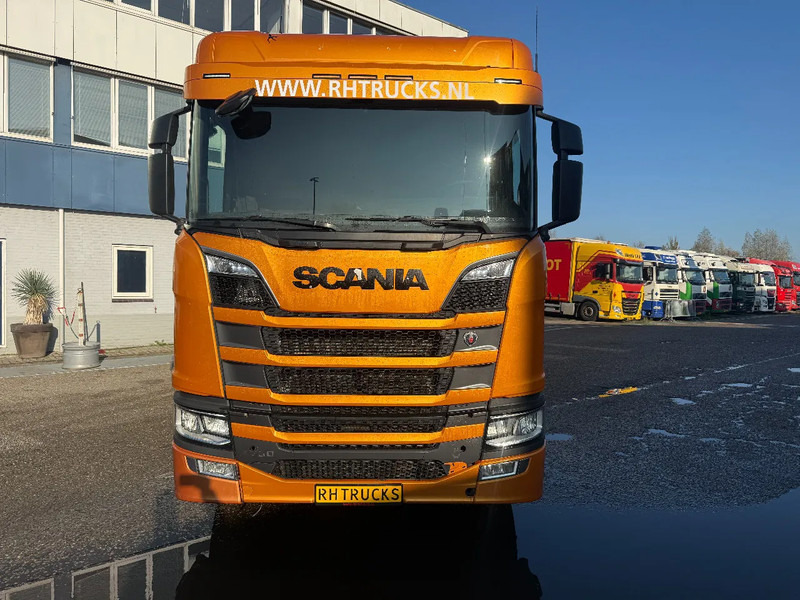 Scania R730 V8 NGS 8X4 EURO 6 + RETARDER - BIG AXLES - Cab chassis truck: picture 2 Scania R730 V8 NGS 8X4 EURO 6 + RETARDER - BIG AXLES - Cab chassis truck: picture 2