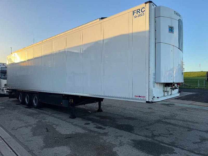 Schmitz Cargobull SKO THERMO KING SLX300 DISC BRAKES DOPPELSTOCK - Refrigerator semi-trailer: picture 3 Schmitz Cargobull SKO THERMO KING SLX300 DISC BRAKES DOPPELSTOCK - Refrigerator semi-trailer: picture 3