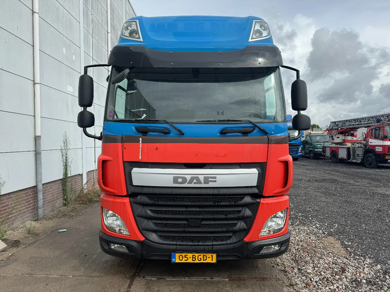 DAF CF 400 4X2 EURO 6 - Tractor unit: picture 2 DAF CF 400 4X2 EURO 6 - Tractor unit: picture 2