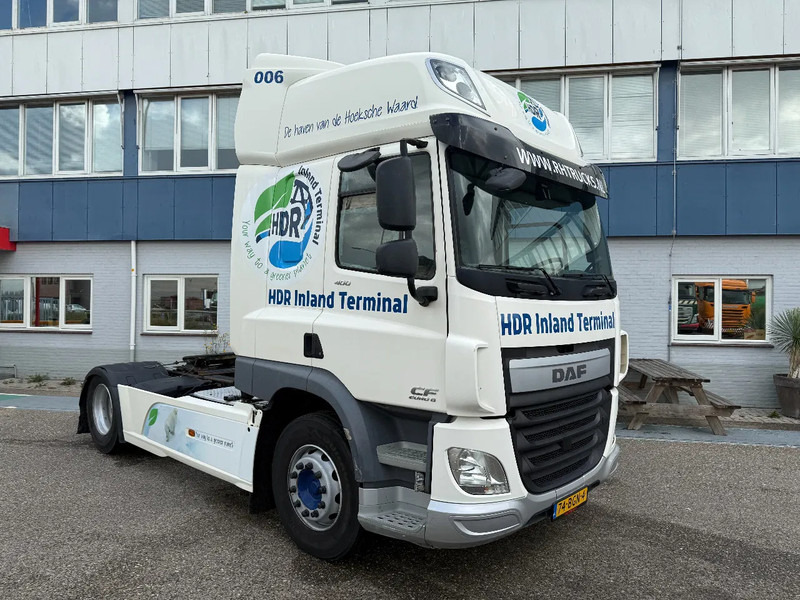 DAF CF 400 4X2 - Tractor unit: picture 3 DAF CF 400 4X2 - Tractor unit: picture 3