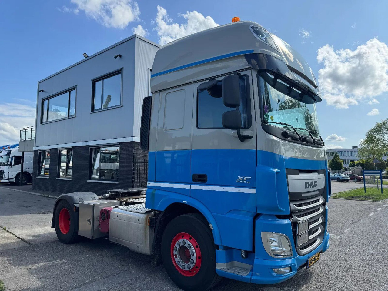 DAF XF 440 4X2 - EURO 6 + ADR + TÜV 12-2025 - Tractor unit: picture 3 DAF XF 440 4X2 - EURO 6 + ADR + TÜV 12-2025 - Tractor unit: picture 3