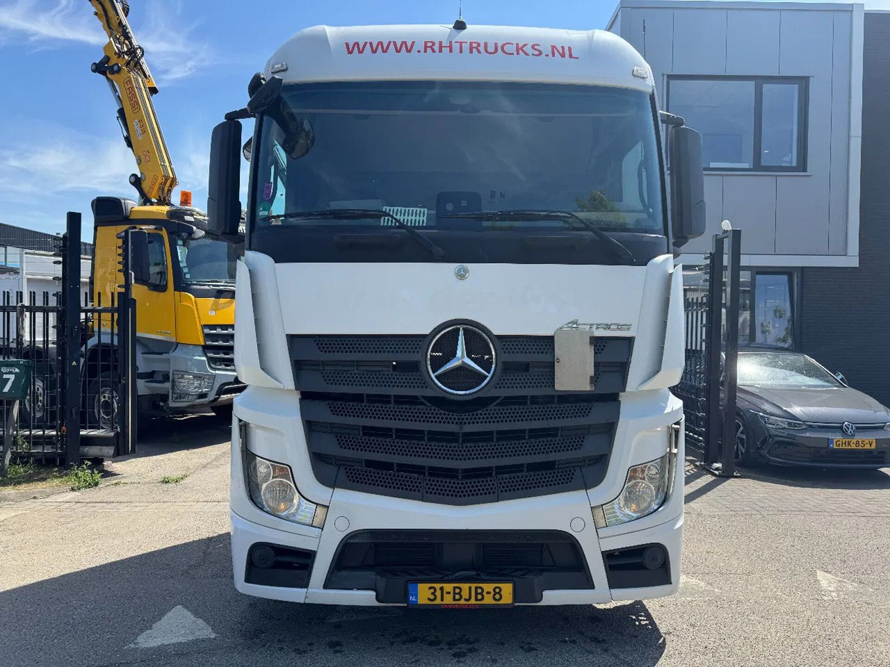 Mercedes-Benz Actros 1842 4X2 - EURO 6 + HEFSCHOTEL + ROCKINGE - Tractor unit: picture 2 Mercedes-Benz Actros 1842 4X2 - EURO 6 + HEFSCHOTEL + ROCKINGE - Tractor unit: picture 2